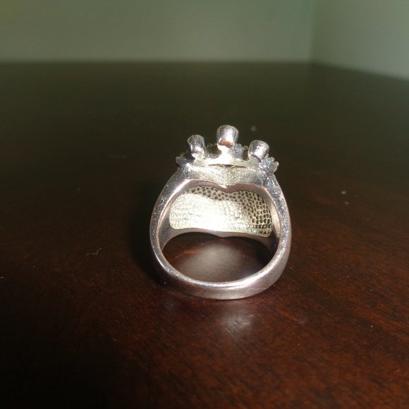 Heart and crown ring- costume jewelry - Picture 5 of 12